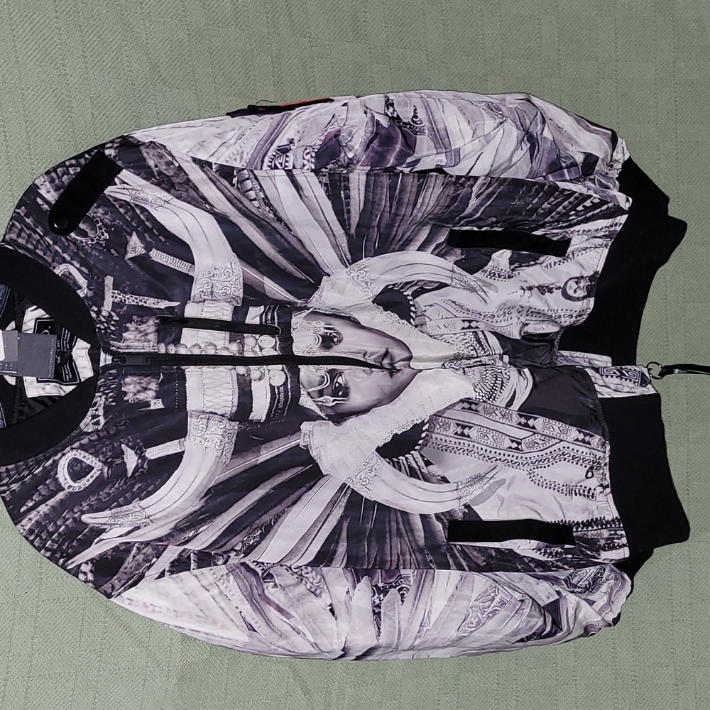 AKOO SILKY LIGHT WEIGHT JACKET